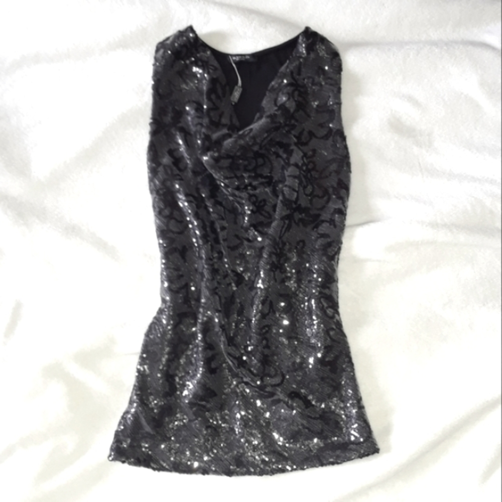 ISAL BED OLLËN. Sequin Sleeveless Designer Top. Silver. Size S